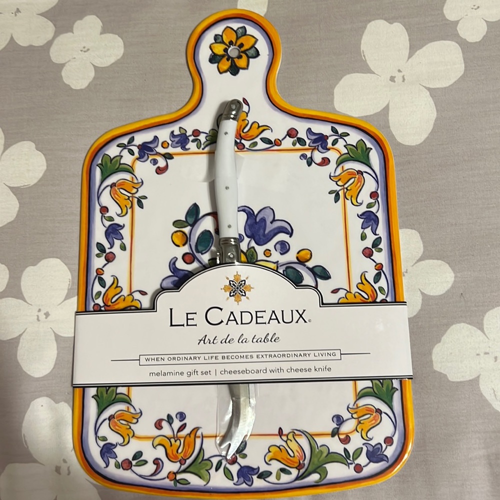 Cheese plate and knife set